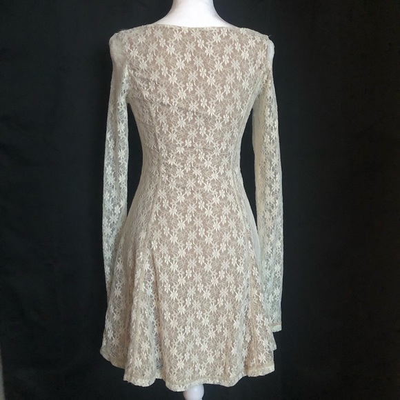 dELiA*s Beige Floral Dress - Picture 2 of 7